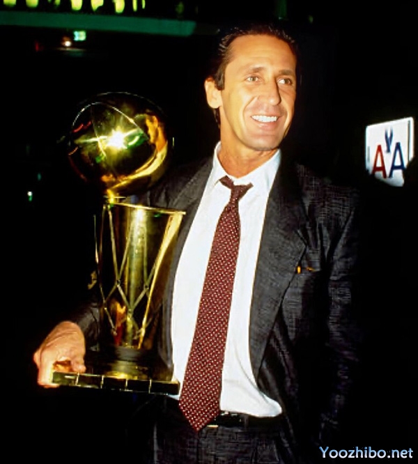 帕特-莱利:1989-90赛季的NBA最佳教练与<a href=/lanqiu/lakers/ target=_blank class=infotextkey>湖人</a>王朝的缔造者